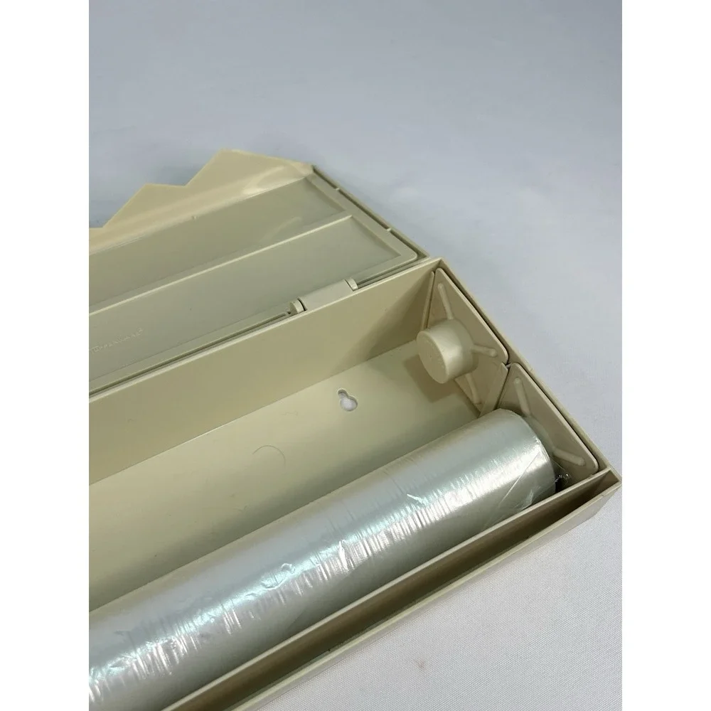 Tupperware vintage wax